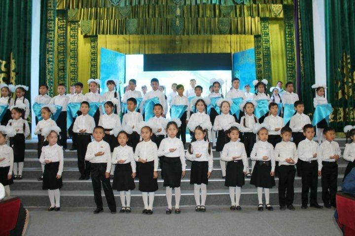 "Болашаққа бағдар: Рухани жаңғыру" бағдарламасы аясында өткен "Кемелді келешекке - кемеңгер Елбасымен" атты қалалық форумы.